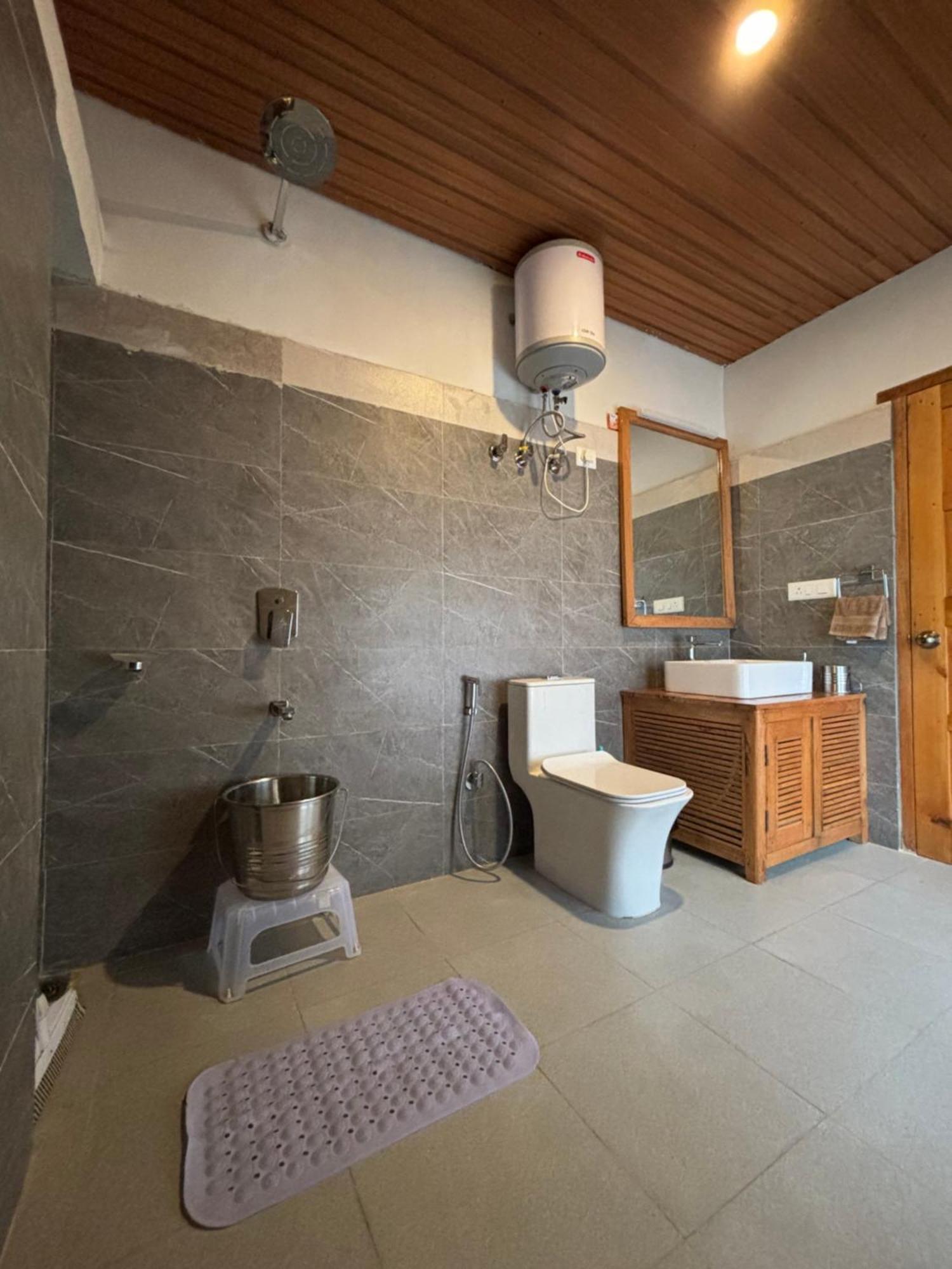 Toshim Homestay Sāngla المظهر الخارجي الصورة